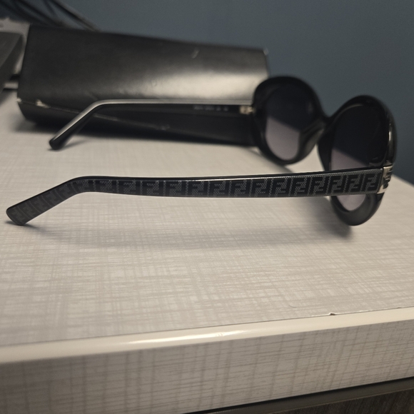 Fendi Black Sunglasses with Textured Temples and Silver Accents - Picture 9 of 9